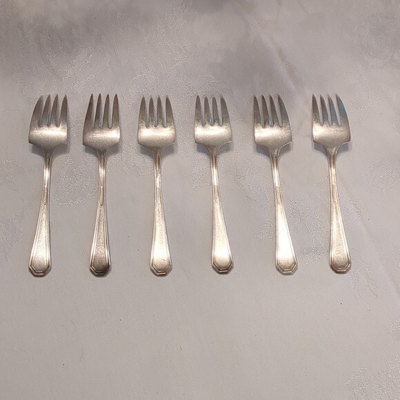 Wm Rogers & Son AA Silverplate 6 salad or dessert forks Mayfair 1923 - Picture 9 of 14
